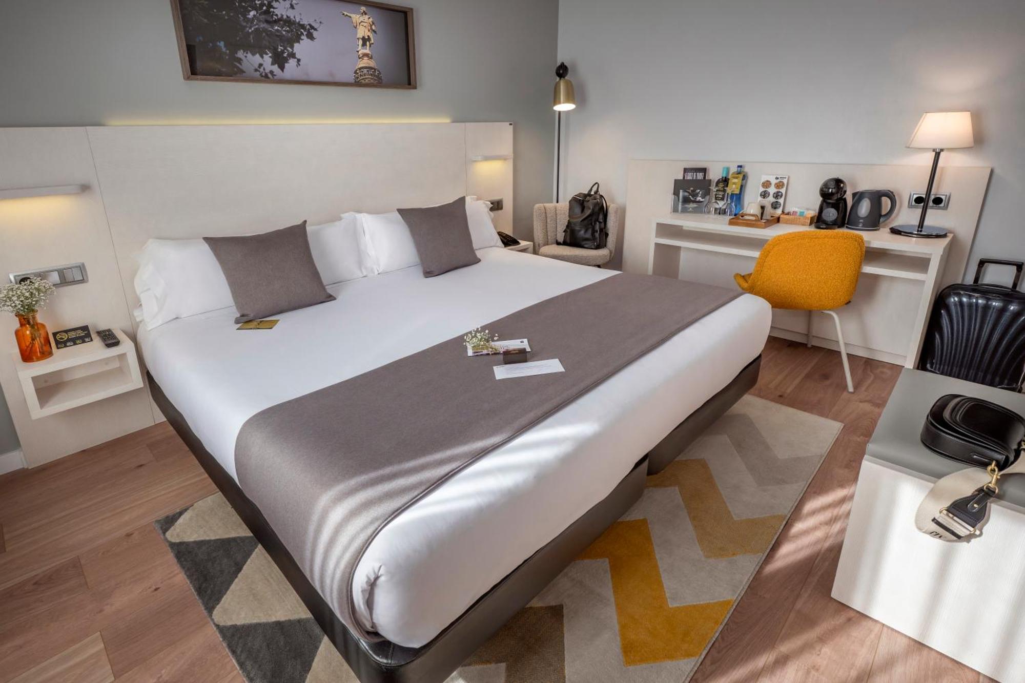 Hotel Serhs Carlit Barcelona Exterior foto