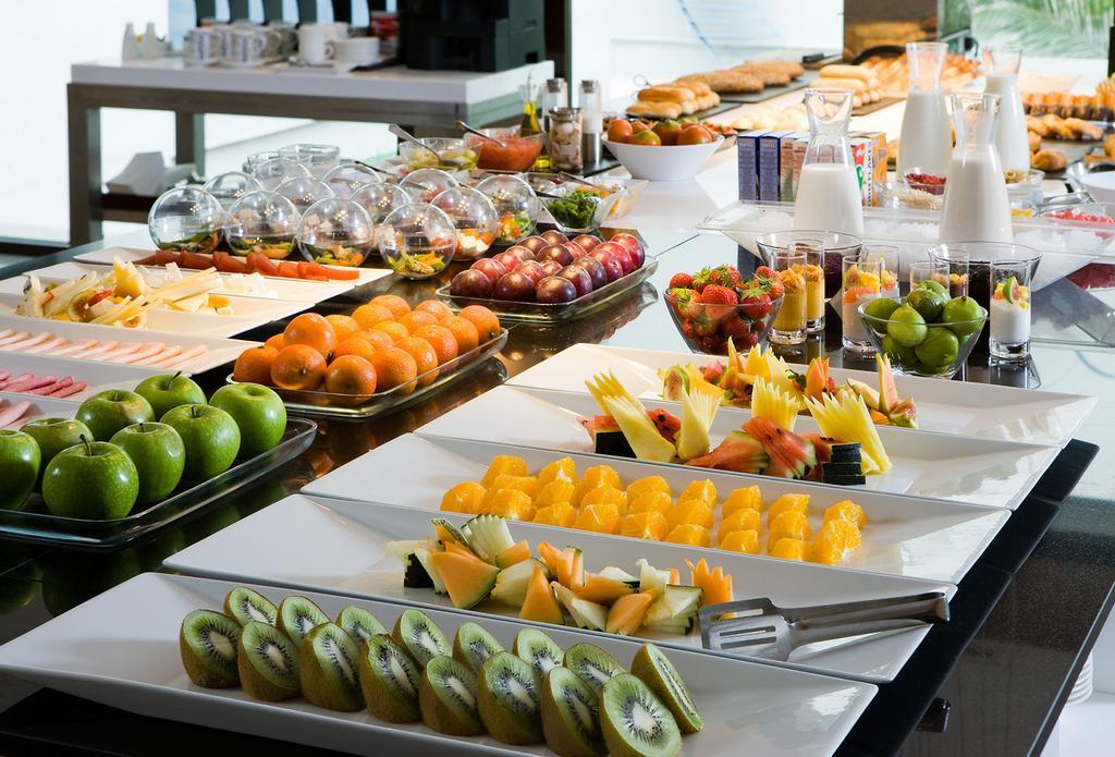 Hotel Serhs Carlit Barcelona Essen foto
